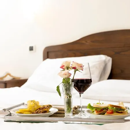 La Pace Hotel 3*