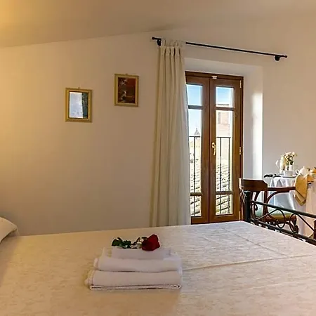 La Pace Hotel